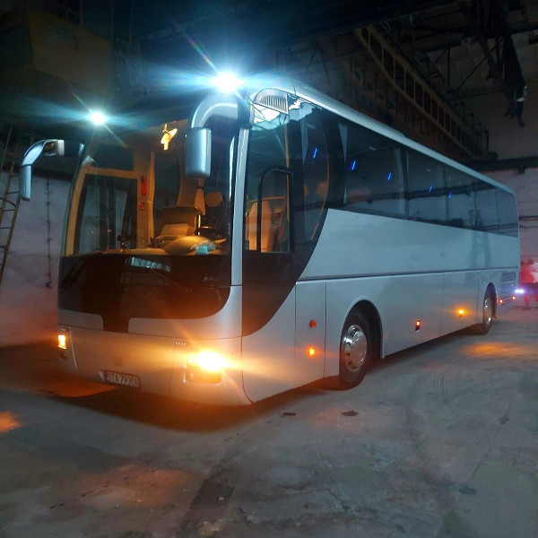 Autokar Robitrans na postoju